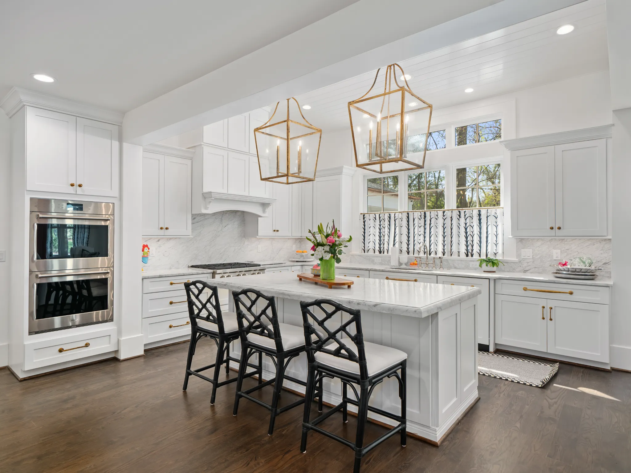 mountain-side-cabinets-biltmore-forest-07.webp